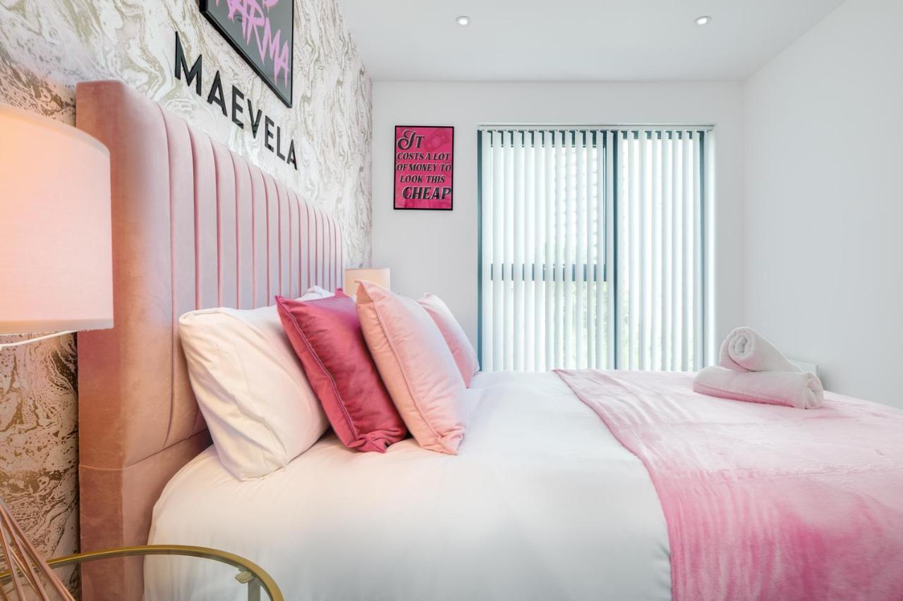 Maevela Apartments - Pink Luxury 1 Bed Apartment City Centre - 5 Min Walk From Bullring, Cube, Mailbox, New Street Station - Free Netflix & Wifi - No Parking Birmingham Exterior photo