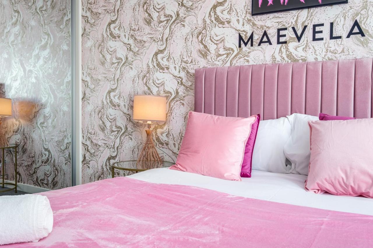 Maevela Apartments - Pink Luxury 1 Bed Apartment City Centre - 5 Min Walk From Bullring, Cube, Mailbox, New Street Station - Free Netflix & Wifi - No Parking Birmingham Exterior photo