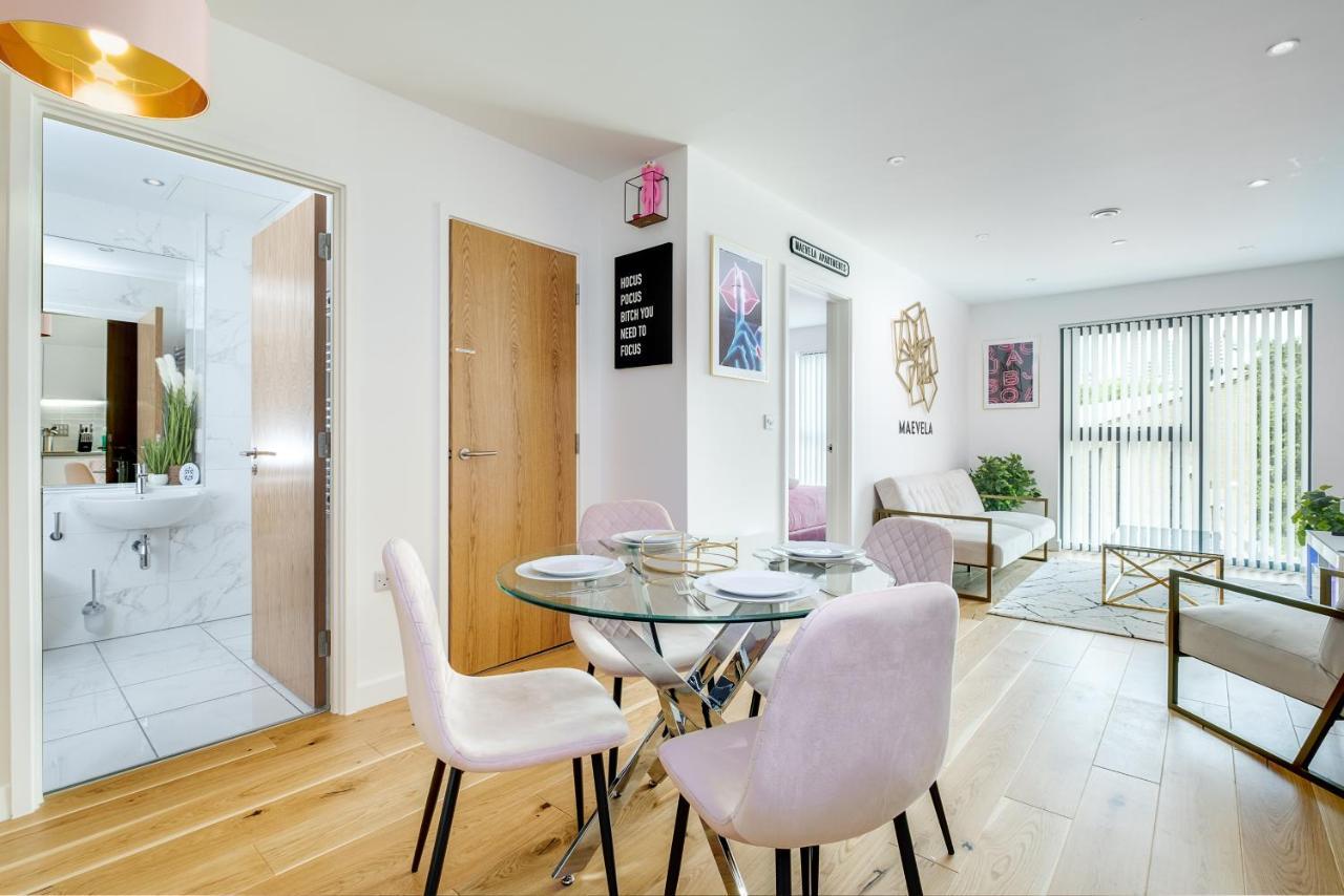 Maevela Apartments - Pink Luxury 1 Bed Apartment City Centre - 5 Min Walk From Bullring, Cube, Mailbox, New Street Station - Free Netflix & Wifi - No Parking Birmingham Exterior photo