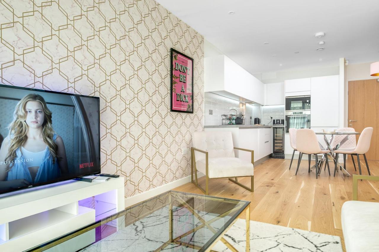 Maevela Apartments - Pink Luxury 1 Bed Apartment City Centre - 5 Min Walk From Bullring, Cube, Mailbox, New Street Station - Free Netflix & Wifi - No Parking Birmingham Exterior photo